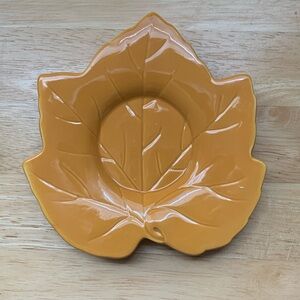 Hallmark🍁 Mustard Leaf-Shaped Dish